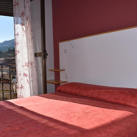 Hostal Altamira Guadalupe Гвадалупе Экстерьер фото