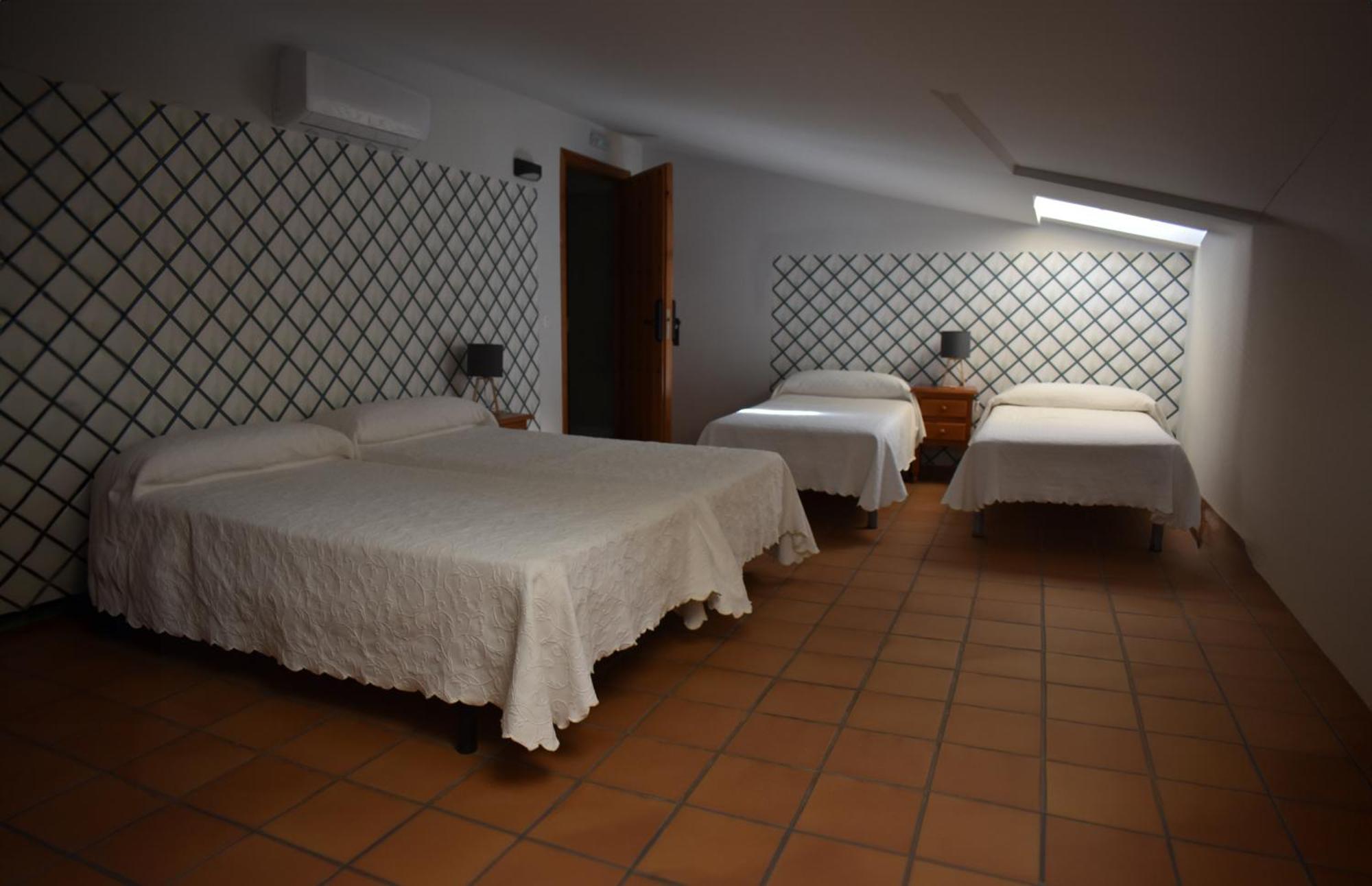 Hostal Altamira Guadalupe Гвадалупе Экстерьер фото