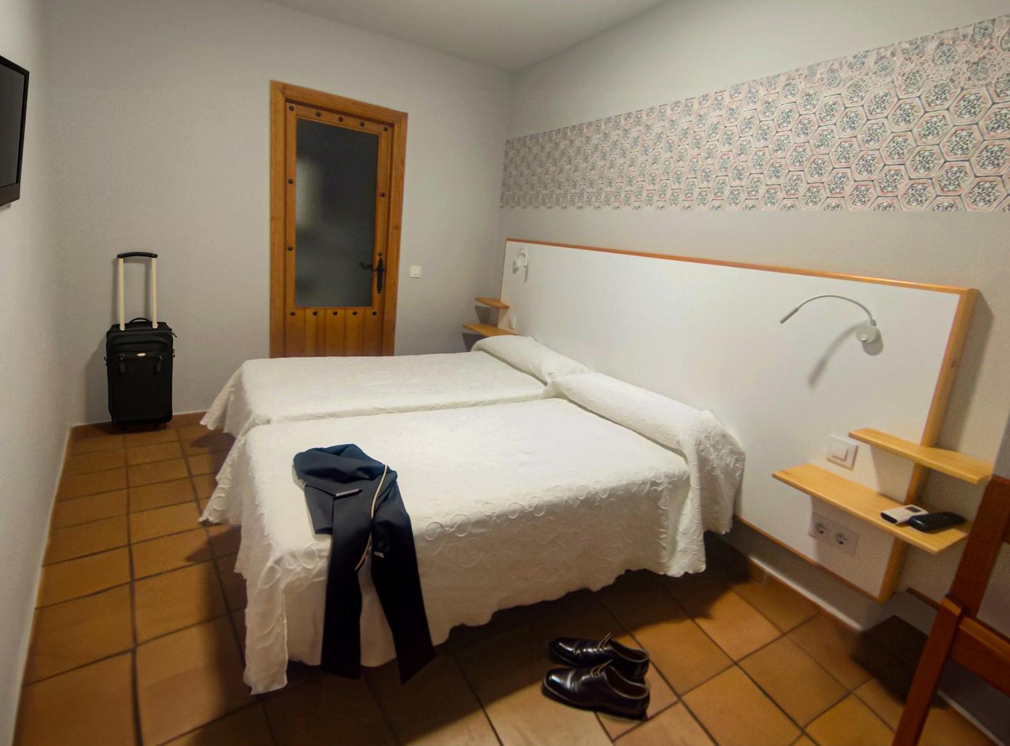 Hostal Altamira Guadalupe Гвадалупе Экстерьер фото